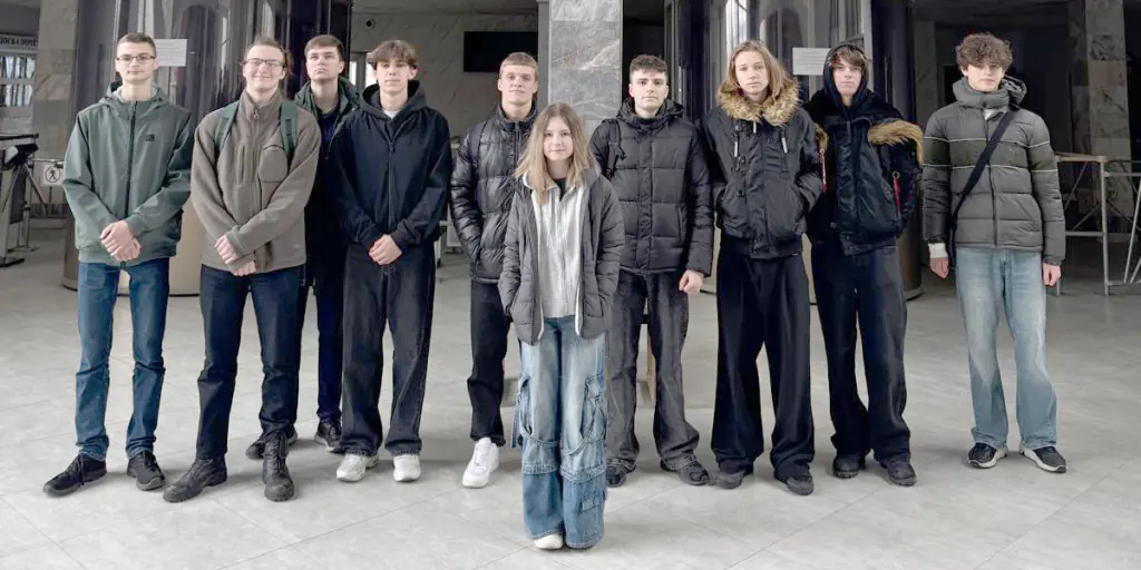 АГАТ открыл свои двери для столичных гимназистов